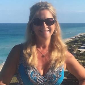 Meet your Posher, Holly